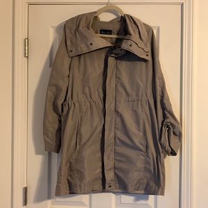 Belle Fare Women’s Rain Jacket Size L